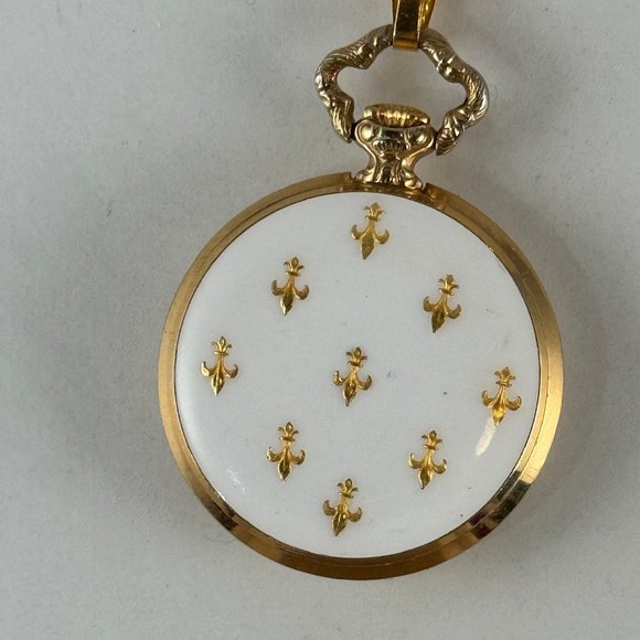 Vintage 1960\'s Royce Pendant or Ladies Purse Watch with Vermeil 30 inch Necklace